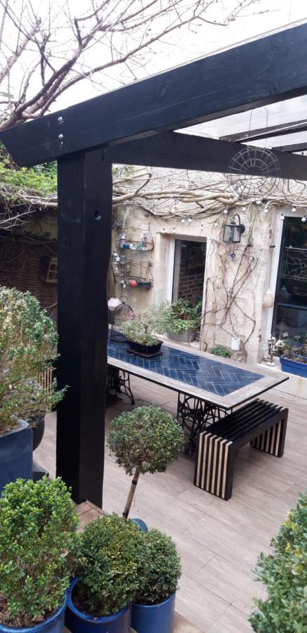 Buky Palace Pons Exterior foto