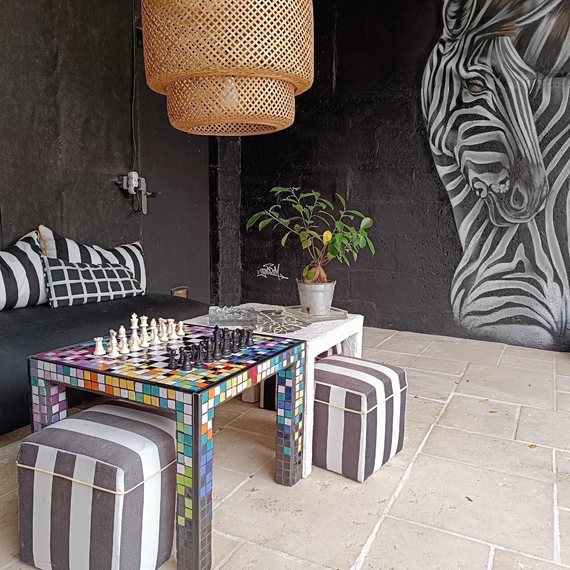 Buky Palace Pons Exterior foto