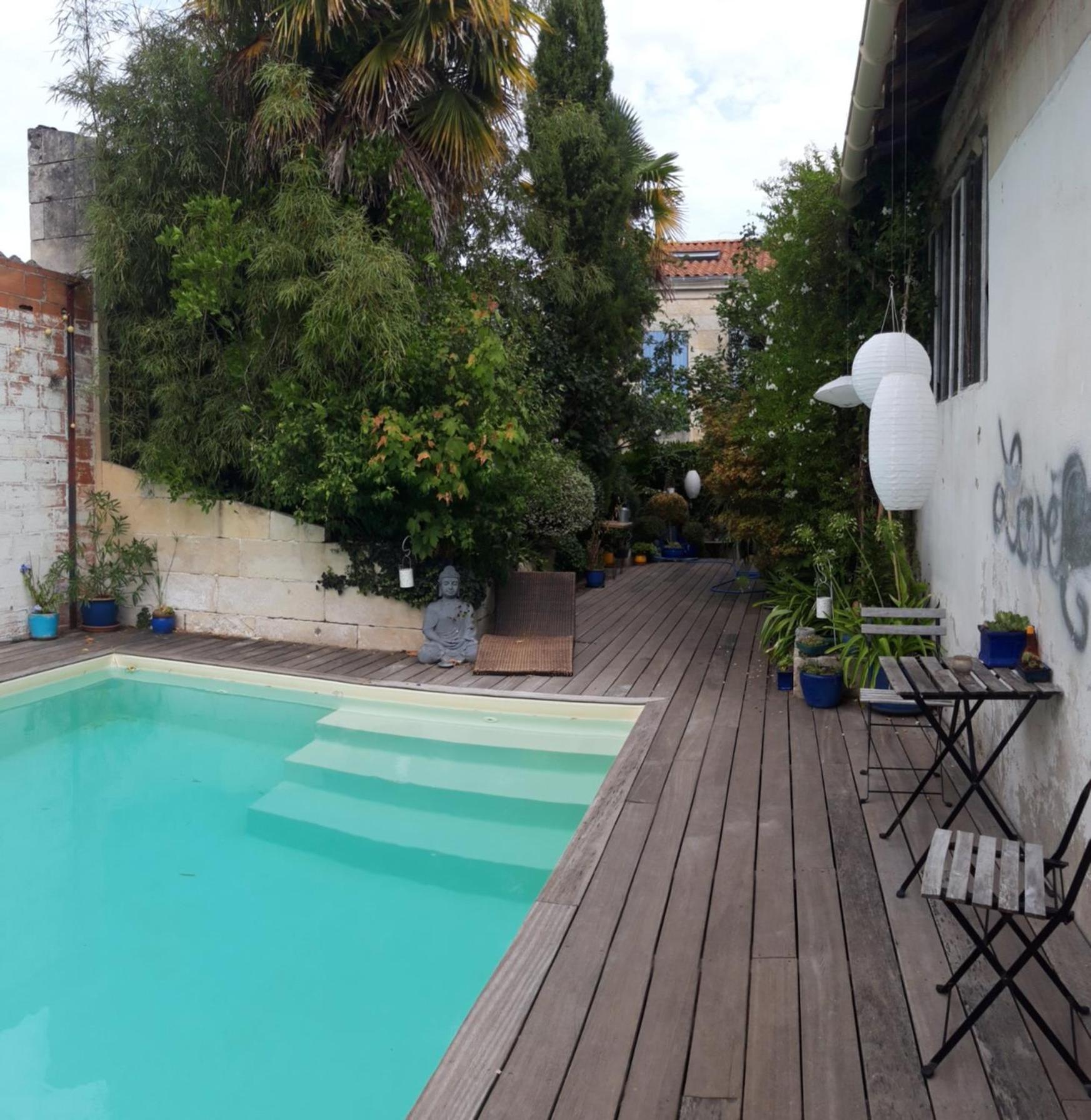 Buky Palace Pons Exterior foto